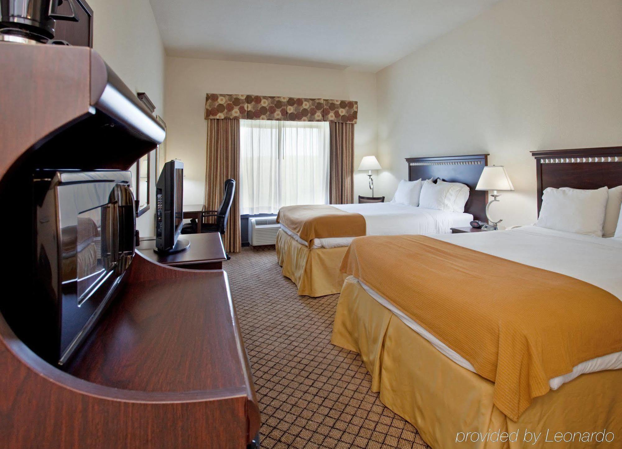 Holiday Inn Express Hotel & Suites Mcpherson, An Ihg Hotel Pokoj fotografie